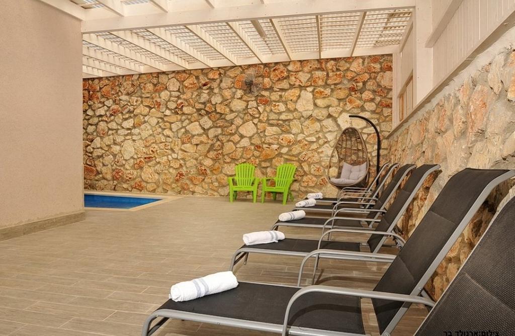 Between Sunrise And Sunset Suites Ya'ara Exterior photo